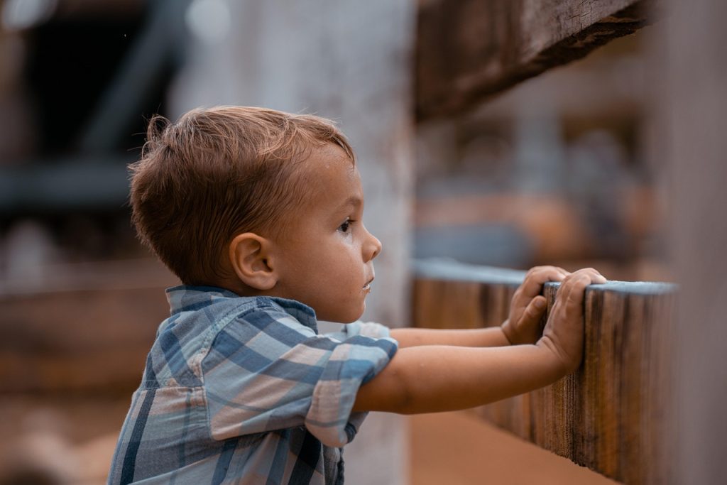 Bambini-e-Mutismo-Selettivo-1024x683 Perché alcuni bambini soffrono di mutismo selettivo?