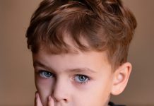 Perché alcuni bambini soffrono di mutismo selettivo?