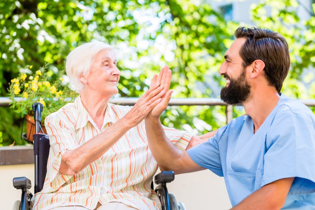 shutterstock_334528814-2-copia-1024x683 Bonus Anziani 2025: che cos’è e come funziona