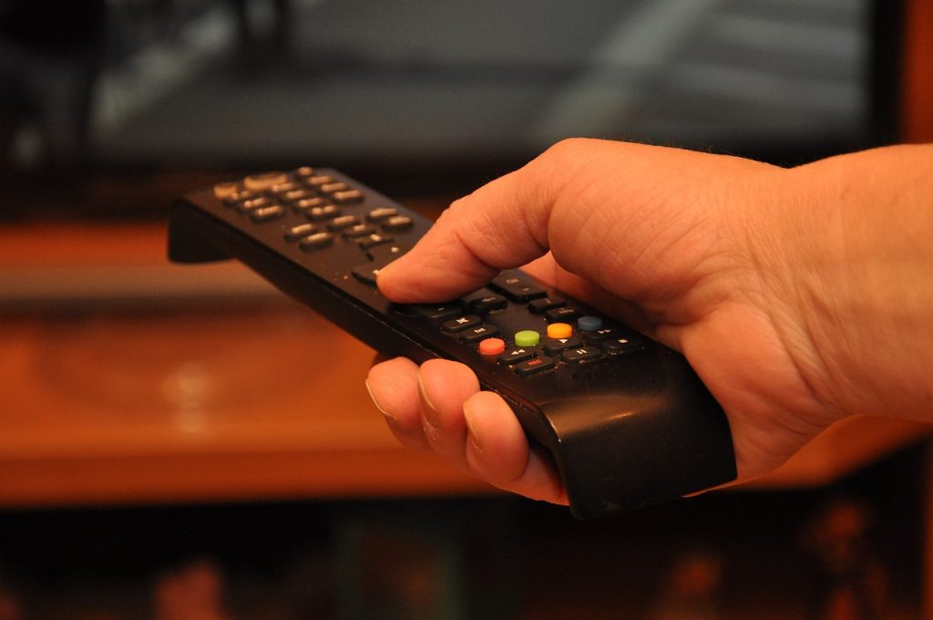 Acquistare-Smart-TV-per-Anziani-1024x680 Guida all’acquisto di una Smart TV per anziani