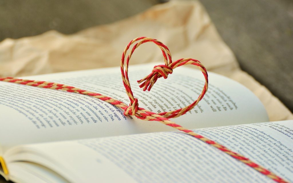 Audiolibri-per-Anziani-1024x641 Ascoltare è un piacere: gli audiolibri per la terza età